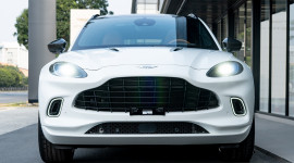 SUV “quý tộc” Aston Martin DBX  ra mắt thị trường Việt Nam
