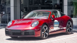 Porsche 911 Targa 4S Heritage Design hơn 11 tỷ xuất hiện tại Hà Nội