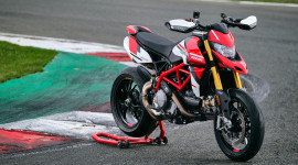 Ducati Hypermotard 950 SP 2022 sắp về Việt Nam