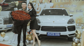 Ca sĩ Khắc Việt tặng vợ Porsche Cayenne hơn 6 tỷ nhân ngày 8/3