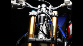 Yamaha thử nghiệm hệ thống lái trợ lực điện cho xe máy
