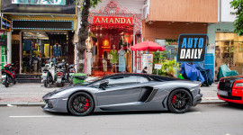Vừa tậu Lamborghini Aventador, chủ Amanda Runway đã tụ họp cùng dàn xe triệu đô