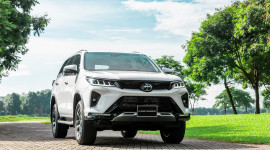 Toyota Fortuner 2022 bản nhập khẩu được nâng cấp trang bị an toàn