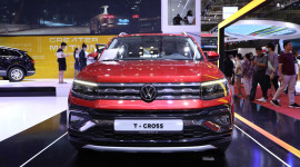 Giá cao nhất gần 1,3 tỷ, VW T-Cross có gì để cạnh tranh với Toyota Corolla Cross?