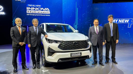 Toyota Innova 2023 tiếp tục ra mắt tại Ấn Độ, chờ về Việt Nam