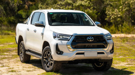 Toyota Hilux 2023 lộ giá bán tại Việt Nam, khởi điểm từ 852 triệu