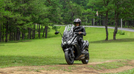 Điểm mặt xe tay ga maxi-scooter b&aacute;n ch&iacute;nh h&atilde;ng tại Việt Nam đ&aacute;ng c&acirc;n nhắc