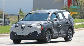 Mẫu SUV hạng sang Lexus TX 2024 lần đầu lộ diện trên đường thử
