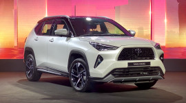 Soi chi tiết Toyota Yaris Cross bản máy xăng giá 730 triệu