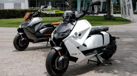 Xe máy điện BMW CE 04 có giá bán gần 550 triệu đồng, đắt nhất ở Việt Nam