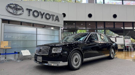 Toyota Century Sedan - Tinh tế, bảo thủ, rất riêng, khác biệt với phần còn lại, kể cả Rolls Royce