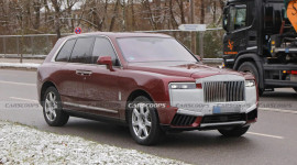 Rolls-Royce Cullinan 2024 bản nâng cấp lộ diện, thay đổi khá lạ lùng
