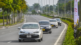 Toyota Việt Nam &lsquo;mạnh tay&rsquo; giảm gi&aacute; Vios v&agrave; Veloz Cross, sắp ra mắt Hilux 2024