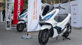 Honda hỗ trợ 70 xe m&aacute;y PCX điện cho trường Đại học C&ocirc;ng nghệ Giao th&ocirc;ng Vận tải