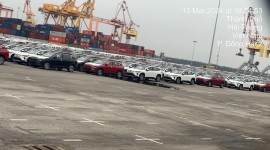 L&ocirc; xe Toyota Corolla Cross 2024 đầu ti&ecirc;n cập cảng Việt Nam, dự kiến ra mắt trong th&aacute;ng 5