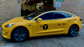 Tesla sắp triển khai hệ thống xe điện taxi tự l&aacute;i&nbsp;
