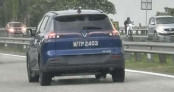 VinFast VF e34 được ph&aacute;t hiện tại Malaysia: H&atilde;ng xe Việt sắp mở rộng thị trường?