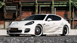Một Porsche Panamera Turbo S ho&agrave;n to&agrave;n kh&aacute;c