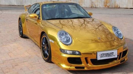 Porsche 911 mạ vàng tại Trung Quốc