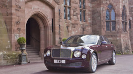 Bentley Mulsanne mang phong cách Hoàng gia Anh