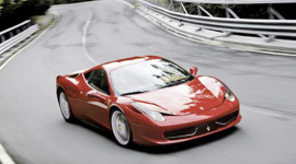 Siêu xe Ferrari bị thu hồi vì có thể gây tai nạn