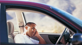 Làm thế nào để chống ngủ gật khi lái xe?