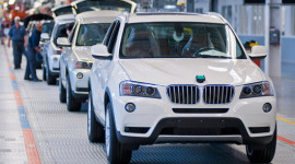 BMW giới thiệu X3 mới giá bình dân