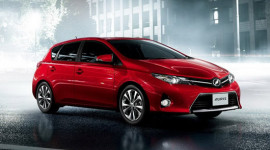 Toyota Auris 2013 lộ diện to&agrave;n phần   