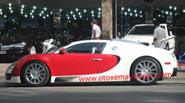 Dân Sài Gòn hâm mộ Bugatti Veyron như một ngôi sao