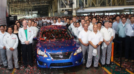 Nissan Sentra 2013 bắt đầu “xuất quân”