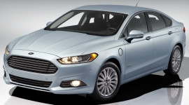 Ford kỳ vọng vào doanh số xe Fusion hybrid