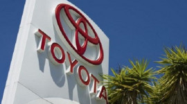 Toyota "đau đầu" vì sự cố thu hồi xe