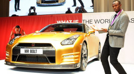 "Mũi tên vàng" Nissan Bolt GT-R