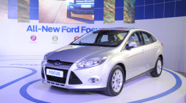 Ford Focus 2012 có giá từ 689 triệu đồng