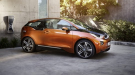 BMW bắt tay với Boeing sản xuất sợi carbon