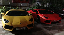 Cặp "siêu bò" Lamborghini Aventador tại VN bất ngờ gặp mặt