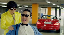 Mercedes SLK 200 xuất hiện trong "Gangnam Style"