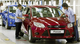 Ford lập kỷ lục doanh số tại Trung Quốc năm 2012