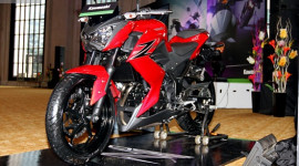 “Soi” chi tiết Kawasaki Z250 giá 5.000 USD