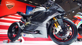 Xe Ducati “không đèn” giá gần 50.000 USD