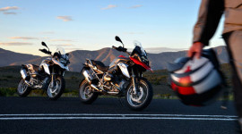 BMW lập kỷ lục doanh số xe mô-tô năm 2012