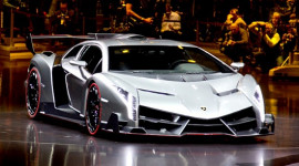 Video: Nghe âm thanh "khủng" của Lamborghini Veneno