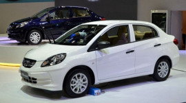 Honda Amaze – xe giá rẻ chỉ tiêu thụ 3,9 lít/100km