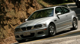 BMW thu hồi 220.000 xe do lỗi túi khí