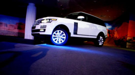 Range Rover ho&agrave;n to&agrave;n mới ch&iacute;nh thức ra mắt tại Việt Nam