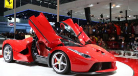 Ferrari chỉ sản xuất 7.000 siêu xe mỗi năm