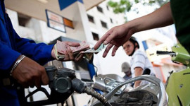 Giá xăng dầu trong nước lại được phép “điều chỉnh”