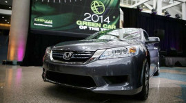 Honda Accord gi&agrave;nh giải &ldquo;Xe xanh của năm 2014&rdquo;