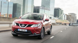 Nissan Qashqai Premier Limited Edition 2014 tr&igrave;nh l&agrave;ng
